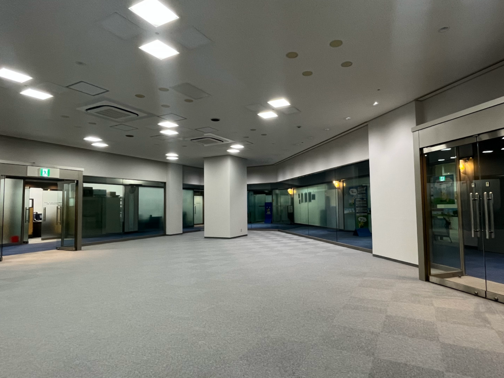 inside view of 3f-J7