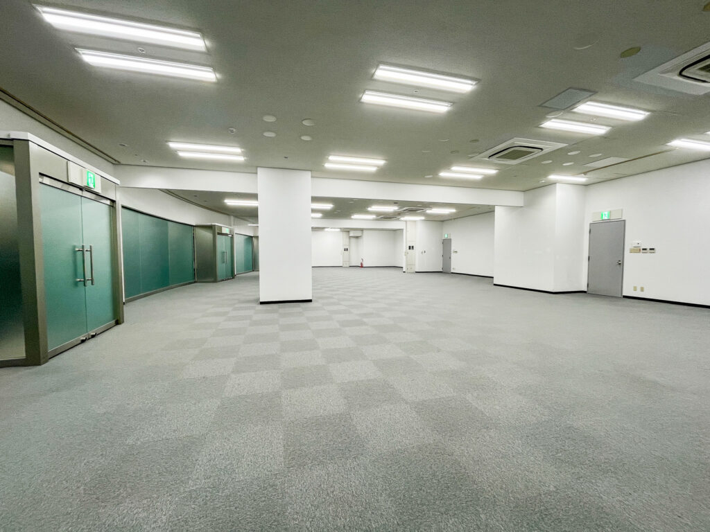 empty office space 3f-e5 ready to be used