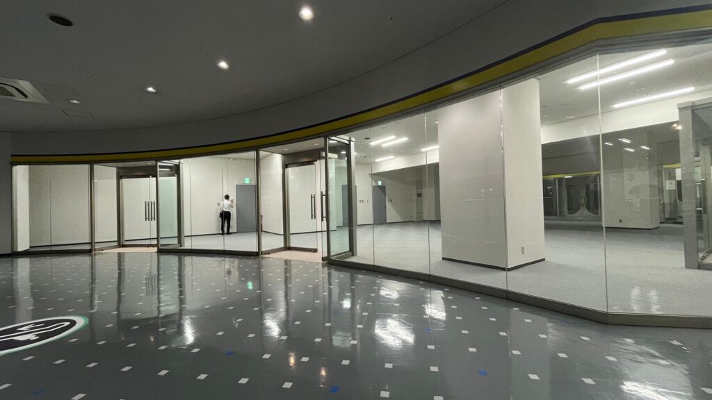 outside doors and corridor ITM 3F D-5-6