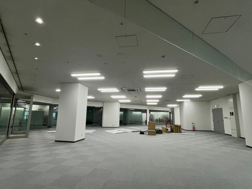 Inside of space room 4F-L7