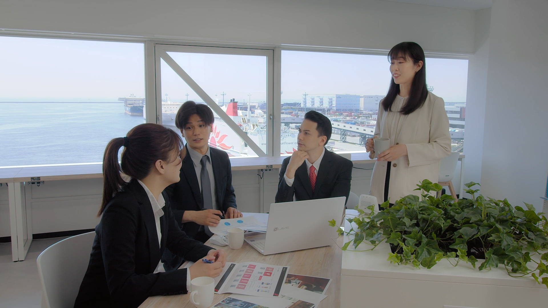 Open‑plan bay‑view workspace