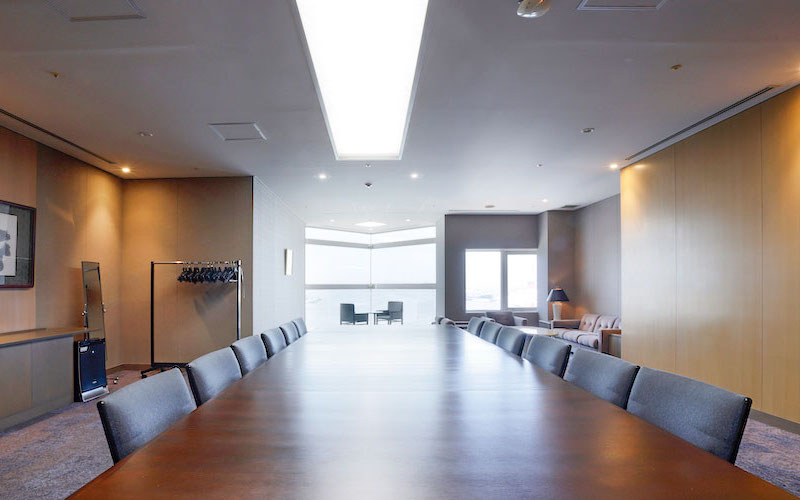 Office space and coworking trends in Osaka - modern workspaces, offices, and coworking areas